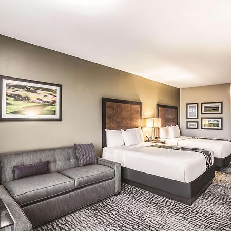 La Quinta Inn & Suites By Wyndham Уала Уала Екстериор снимка