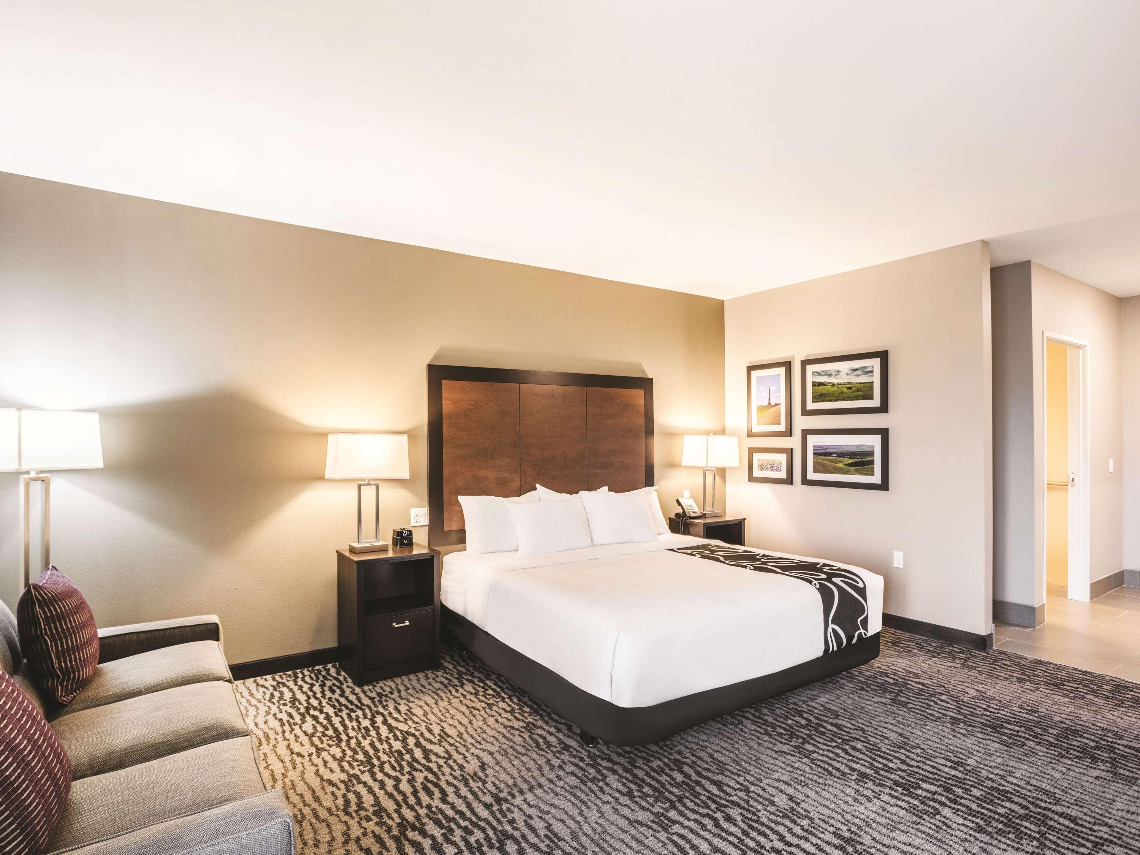 La Quinta Inn & Suites By Wyndham Уала Уала Екстериор снимка