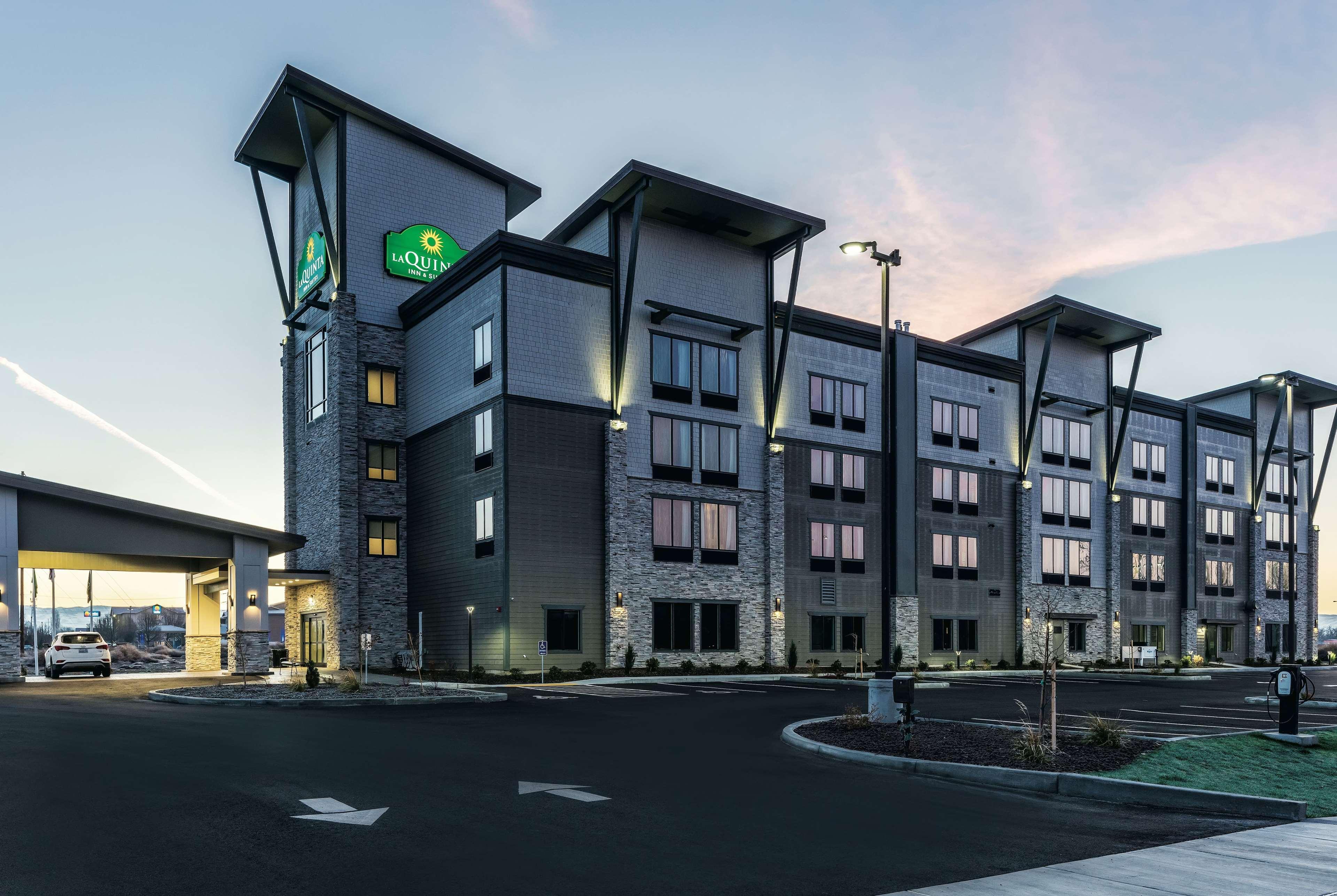 La Quinta Inn & Suites By Wyndham Уала Уала Екстериор снимка