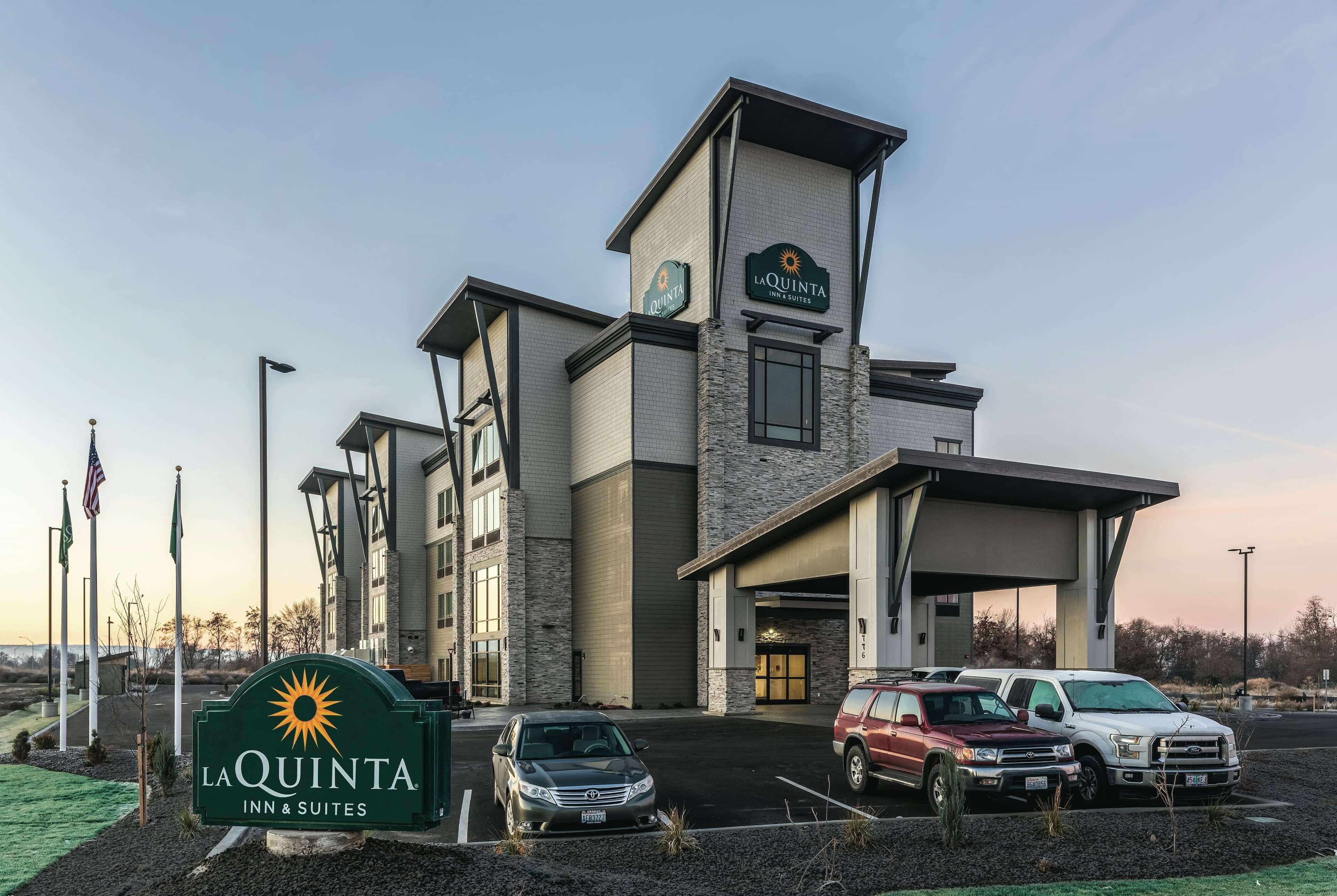 La Quinta Inn & Suites By Wyndham Уала Уала Екстериор снимка