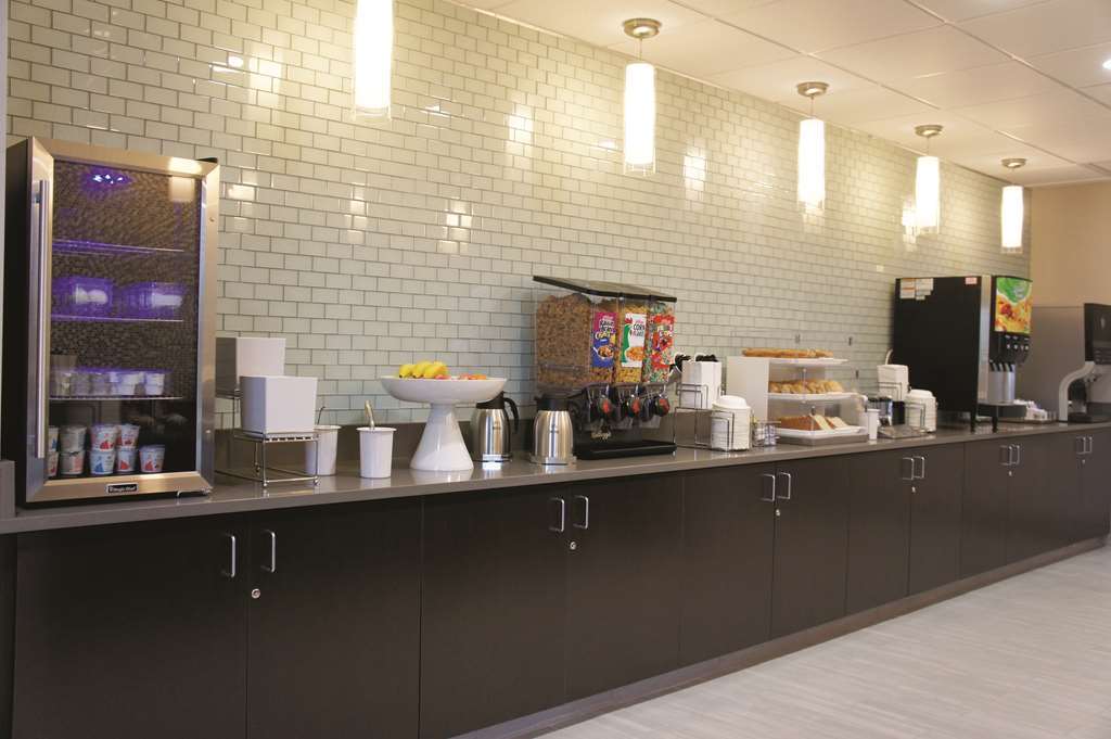 La Quinta Inn & Suites By Wyndham Уала Уала Ресторант снимка