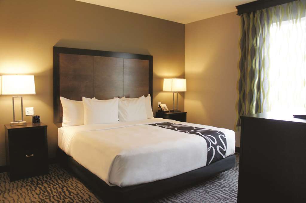 La Quinta Inn & Suites By Wyndham Уала Уала Стая снимка